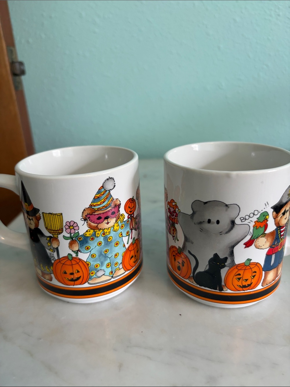 Halloween mugs
